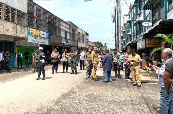 jelang_kedatangan_jokowi_pedagang_buah_di_lubuk_pakam_ditertibkan