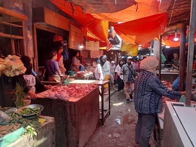 jelang_lebaran_harga_daging_ayam_di_pematangsiantar_rp28000_per_kg