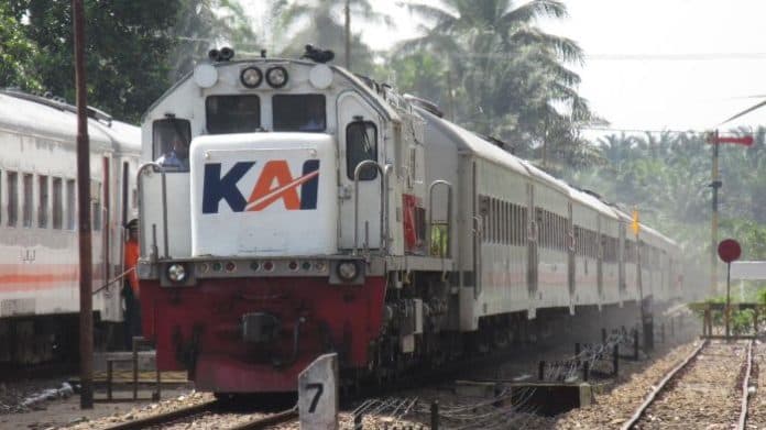 jelang_mudik_lebaran_kai_sumut_himbau_keselamatan_di_perlintasan_sebidang