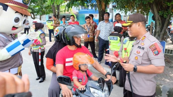 jelang_natal_dan_tahun_baru_satlantas_gelar_operasi_simpatik_cipta_kondisi