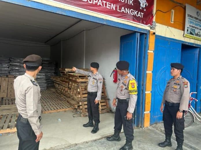 jelang_pemilu_2024_polisi_patroli_ke_gudang_kpu_dan_bawaslu_langkat