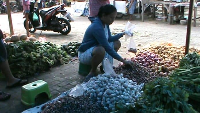 jelang_pemilu_harga_sembako_merangkak_naik_di_lubuk_pakam