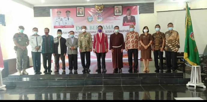 jelang_pilkada_pemkab_toba_gelar_doa_bersama