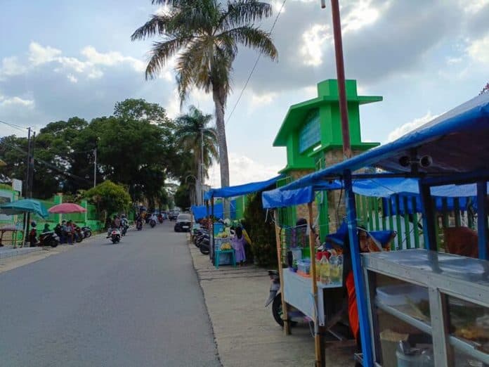 jelang_ramadhan_pedagang_musiman_cari_rezeki_di_tpu_muslim