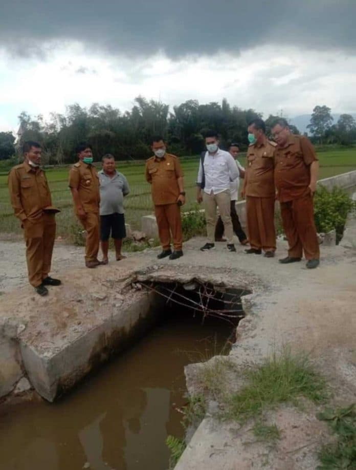 jembatan_penghubung_tiga_desa_di_toba_tak_kunjung_diperbaiki