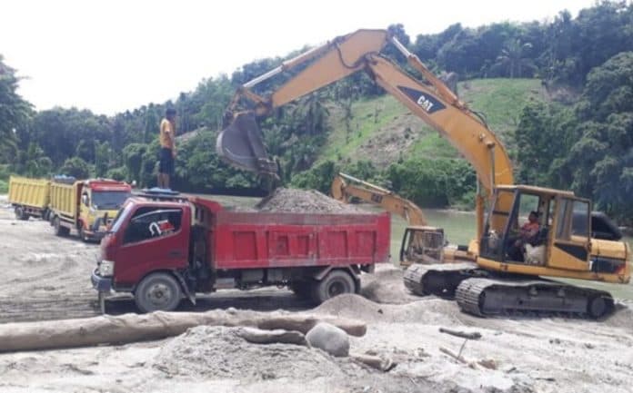 jembatan_titi_besi_terancam_ambruk_akibat_penambangan_diduga_ilegal