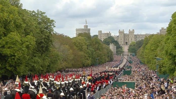 jenazah_ratu_elizabeth_ii_dibawa_ke_kastil_windsor_untuk_dimakamkan