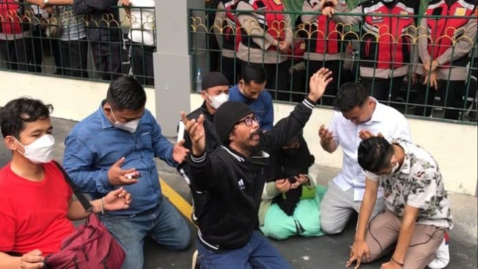 jerit_tangis_para_trader_binomo_dari_dikucilkan_dicap_pejudi_hingga_harta_dirampas_negara