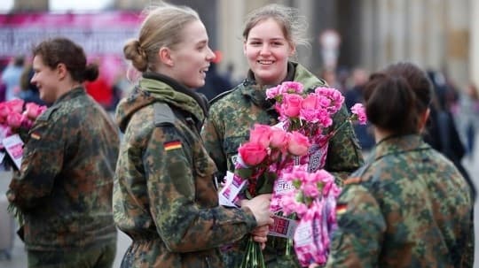 jerman_rekrut_besar_besaran_perempuan_untuk_gabung_militer