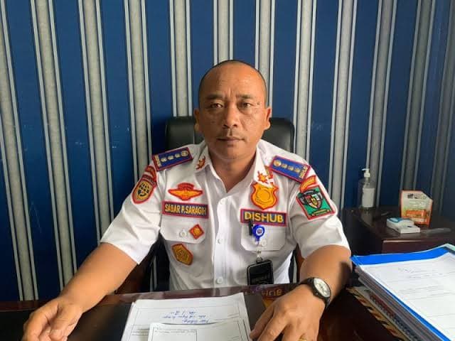 jika_membandel_menaikkan_pelajar_di_atas_kap_mobil_dishub_simalungun_ancam_mencabut_izin_trayek_angdes