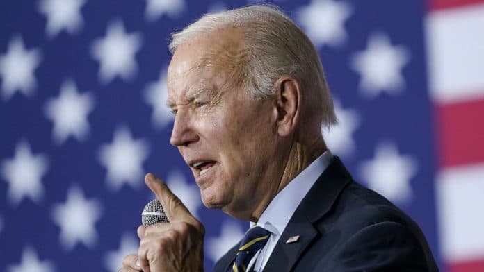 joe_biden_ajak_warga_as_menjaga_demokrasi_dan_pilih_harris
