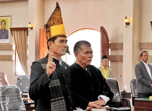 johanes_sipayung_dilantik_sebagai_wakil_ketua_dprd_simalungun_gantikan_elias_barus