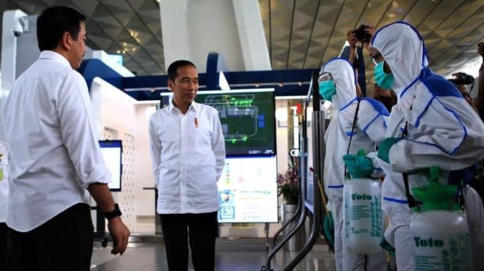jokowi_cek_kesiapan_rs_darurat_korona_di_wisma_atlet