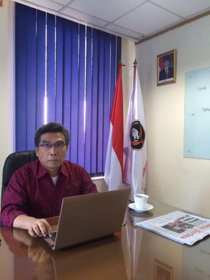 jokowi_centre_minta_bersihkan_paham_radikalisme_dari_polri_tni_dan_asn