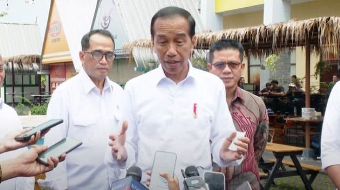 jokowi_minta_laporkan_ke_bawaslu_dan_mk_jika_ada_kecurangan_jangan_teriak_teriak