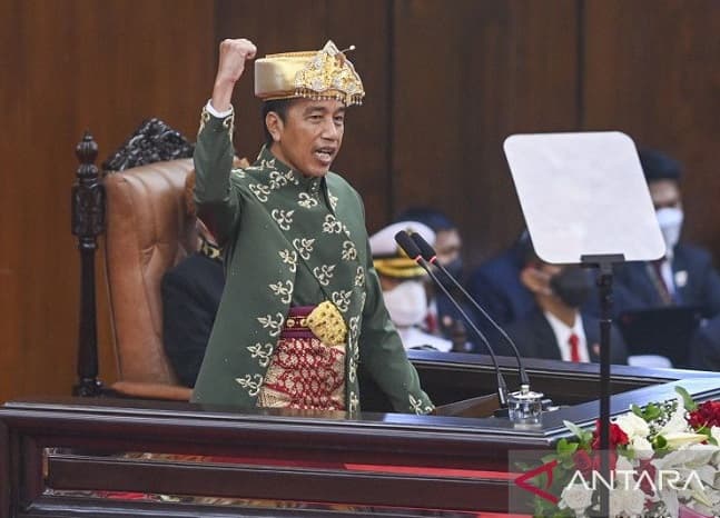 jokowi_pemberian_bansos_termasuk_untuk_pedagang_kaki_lima_terus_dilanjutkan