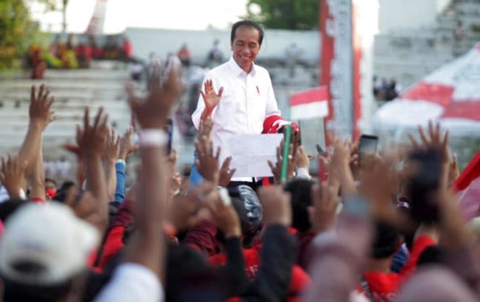 jokowi_rapat_dengan_menteri_bahas_kebocoran_data