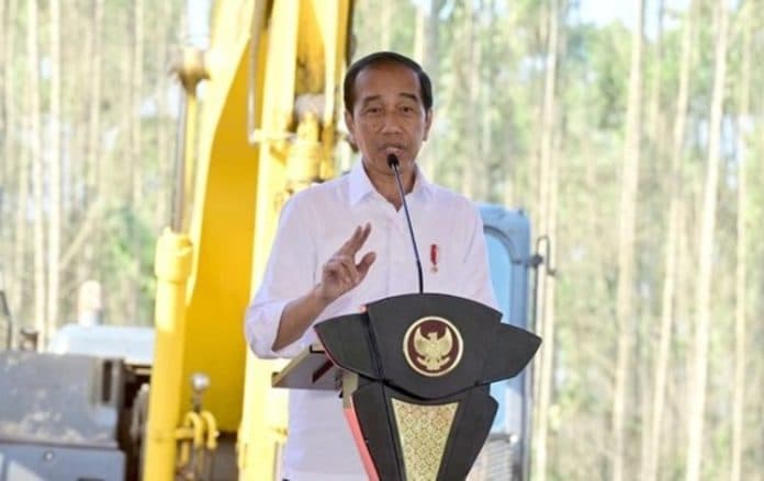 jokowi_sentil_pengusaha_jangan_banyak_komentar_kayak_politikus