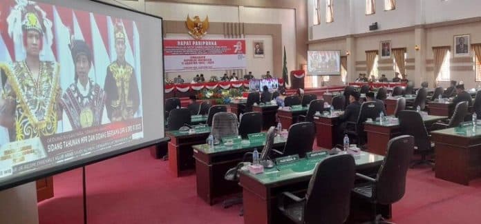 jokowi_tegaskan_dirinya_bukan_pak_lurah_bisa_mengatur_capres_dan_cawapres