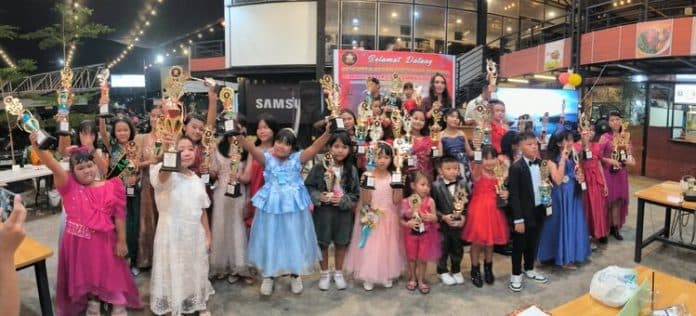 joys_bina_vocalia_gelar_mini_konser_dan_vocal_solo_wadah_ekspresikan_bakat