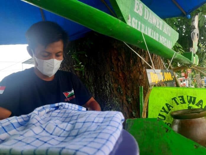 jualan_es_dawet_ayu_15_tahun_di_siantar_bertahan_di_tengah_terik_dan_hujan