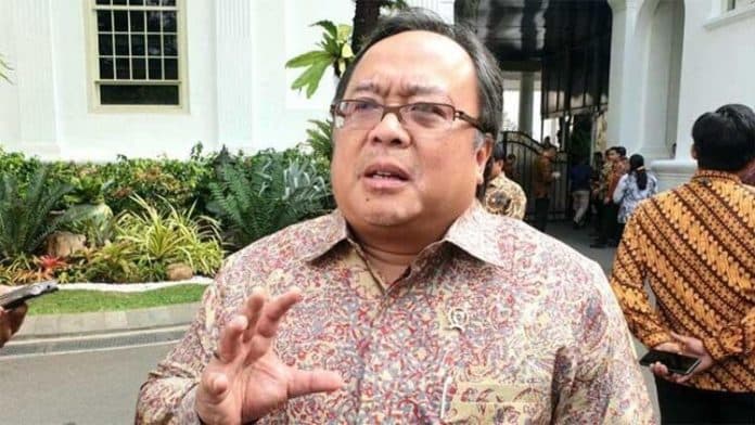 judi_online_dan_air_minum_kemasan_penyebab_kelas_menengah_jatuh_level_ekonomi