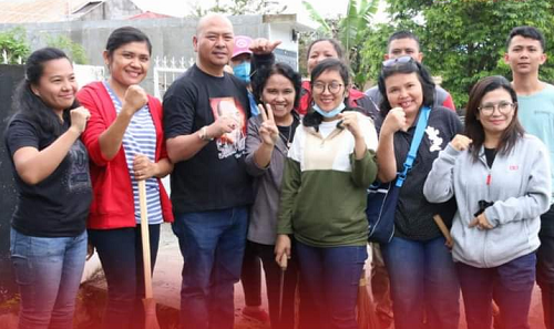 jumat_bersih_bupati_taput_ikut_gotong_royong_jaga_kebersihan