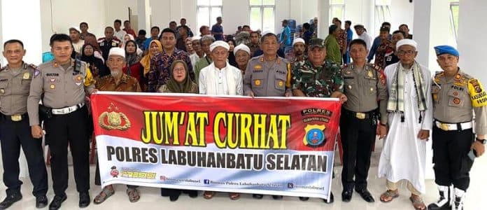 jumat_curhat_kapolres_labusel_sebar_nomor_kontak_pengaduan