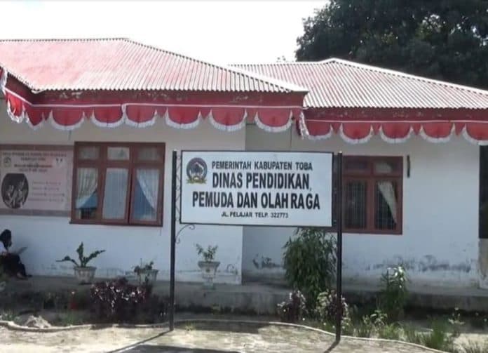 jumlah_siswa_smp_masuk_sma_unggulan_menurun_disdik_toba_patut_dievaluasi