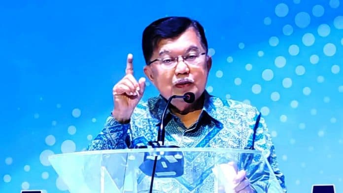 jusuf_kalla_jalan_rusak_contoh_ketidakadilan_di_indonesia