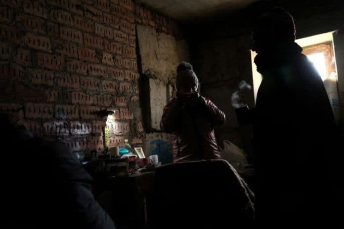 jutaan_warga_ukraina_terancam_kedinginan_di_tengah_serangan_rusia