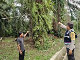 kabel_listrik_berseliweran_warga_dusun_iii_paritokan_sergei_mengadu_ke_bhabinkamtibmas