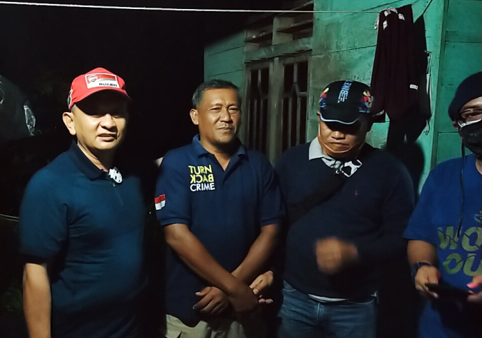 kades_bulungihit_labuhan_batu_utara_ditangkap_tim_intelijen_kejatisu_dan_kejagung