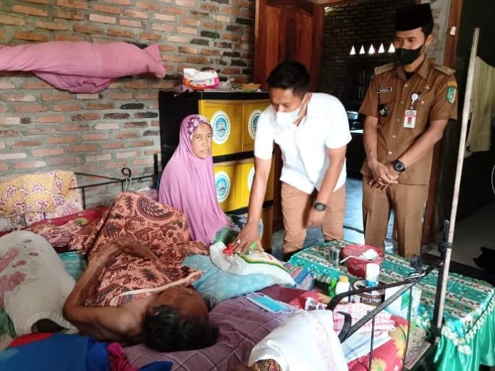 kadin_batu_bara_berbagi_di_tengah_lesunya_ekonomi_masyarakat_akibat_pandemi