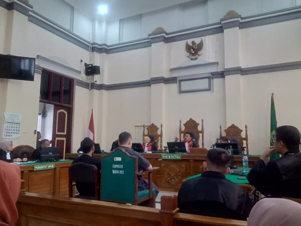 kadinkes_sumut_masih_sakit_sidang_kasus_korupsi_apd_covid_19_kembali_ditunda