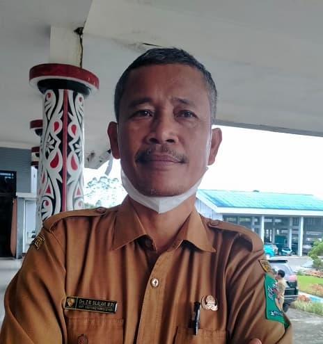 kadisdik_simalungun_minta_pengawas_evaluasi_pengadaan_baju_batik_sekolah