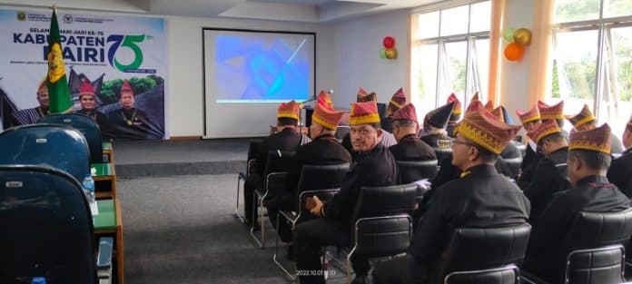 kadishub_ke_wartawan_di_sidang_paripurna_hut_ke_75_dairi_apa_foto_foto_kayak_jago_jago_kau