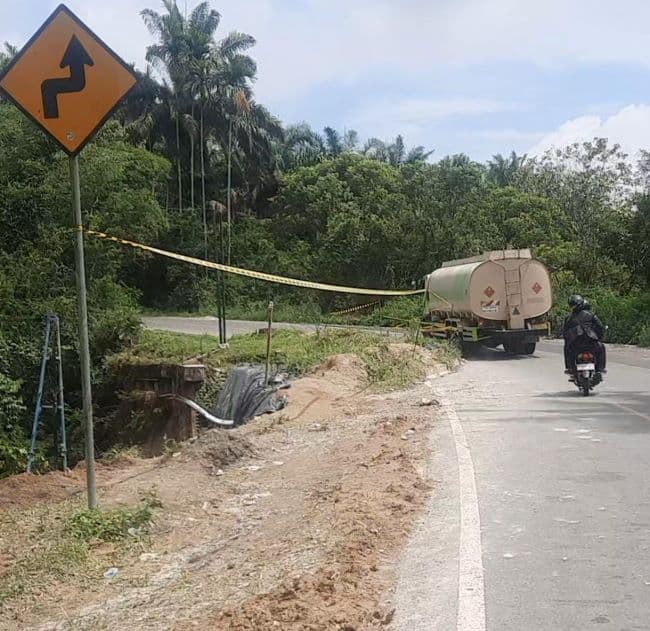 kadishub_simalungun_akan_koordinasikan_pemasangan_rambu_peringatan_di_jalan_amblas_menuju_danau_toba