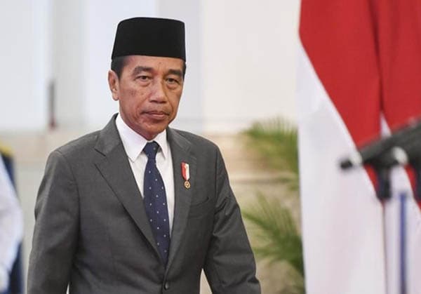 kado_natal_untuk_umat_katolik_ntt_presiden_jokowi_resmikan_gereja_katedral_rp24_miliar