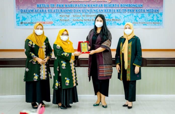 kahiyang_perkenalkan_program_sakasanwira_kepada_tp_pkk_kampar
