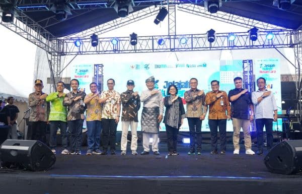 kai_divre_i_sumut_sudah_salurkan_rp320_juta_ke_umkm_binaan