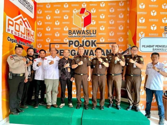 kajari_labuhanbatu_pantau_kesiapan_gakkumdu_bawaslu