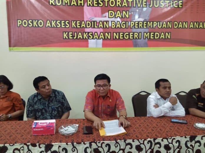 kajari_medan_resmikan_posko_akses_keadilan_bagi_perempuan_dan_anak
