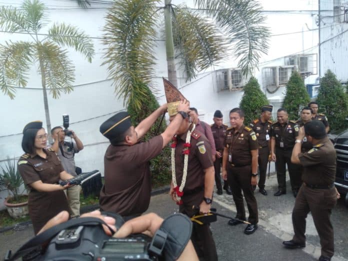 kajati_sumut_atensi_kajari_siantar_tahun_ini_2_kasus_korupsi_segera_tuntas