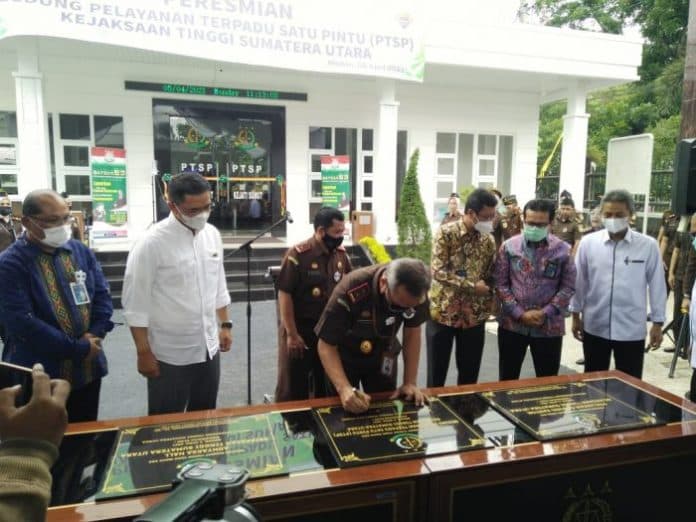 kajati_sumut_optimis_wujudkan_zona_integritas_wbk