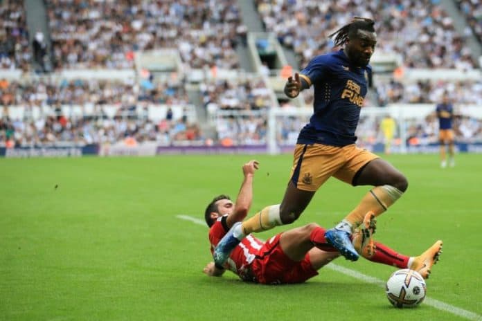 kalahkan_southampton_2_1_newcastle_lolos_final_carabao_cup
