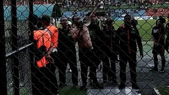 kalimat_revolusi_psms_menggema_di_stadion_teladan_medan