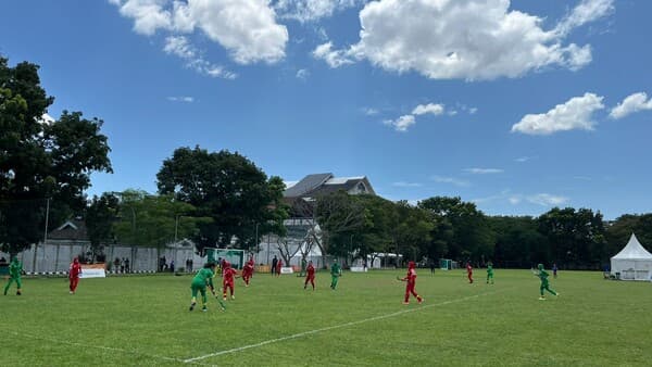 kaltim_tambah_emas_usai_tundukkan_sumut_di_final_hockey_outdoor_putri
