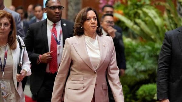 kamala_harris_resmi_sebagai_calon_presiden_dari_partai_demokrat