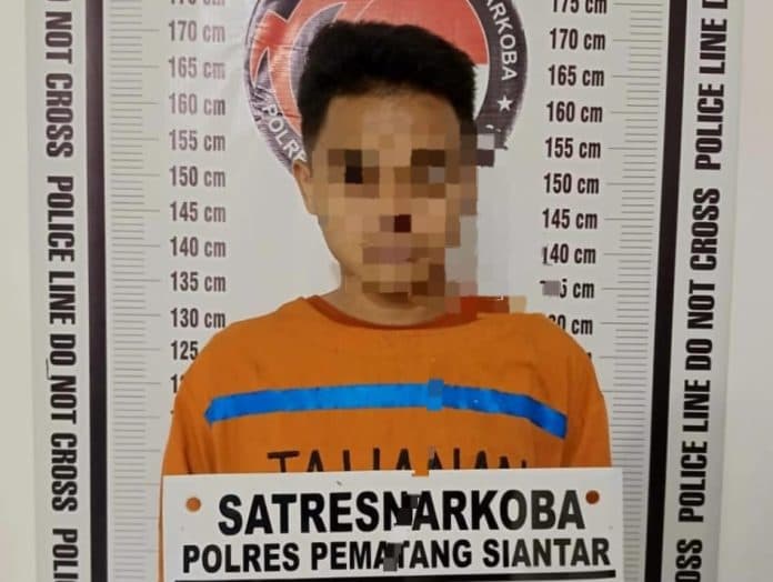 kamar_kos_digerebek_polisi_pria_25_tahun_kepergok_simpan_sabu